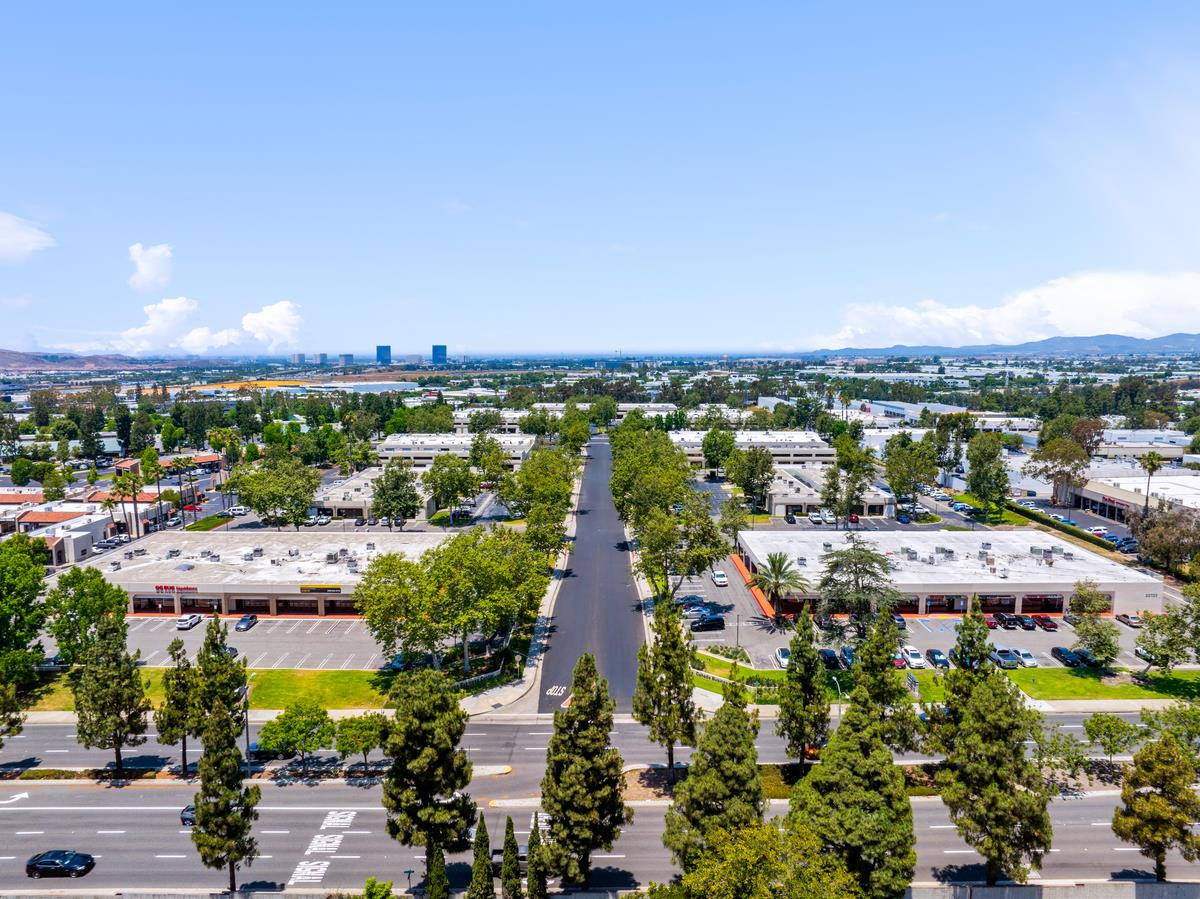 2,352 SF Flex Space in Lake Forest, CA Photo
